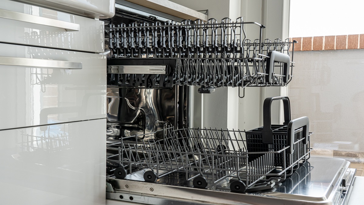 Best Dishwashers in India: Top Picks From LG, Bosch, Samsung, and More 